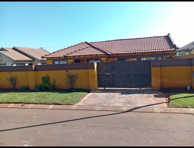 3 BEDROOM HOUSE FOR SALE IN DAWN PARK